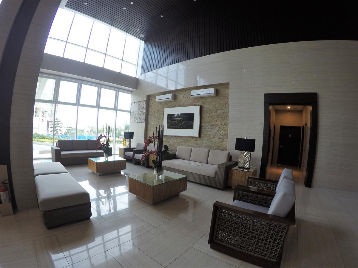 Wind Residence Condo - Tagaytay By Jaderooms Tagaytay City Buitenkant foto